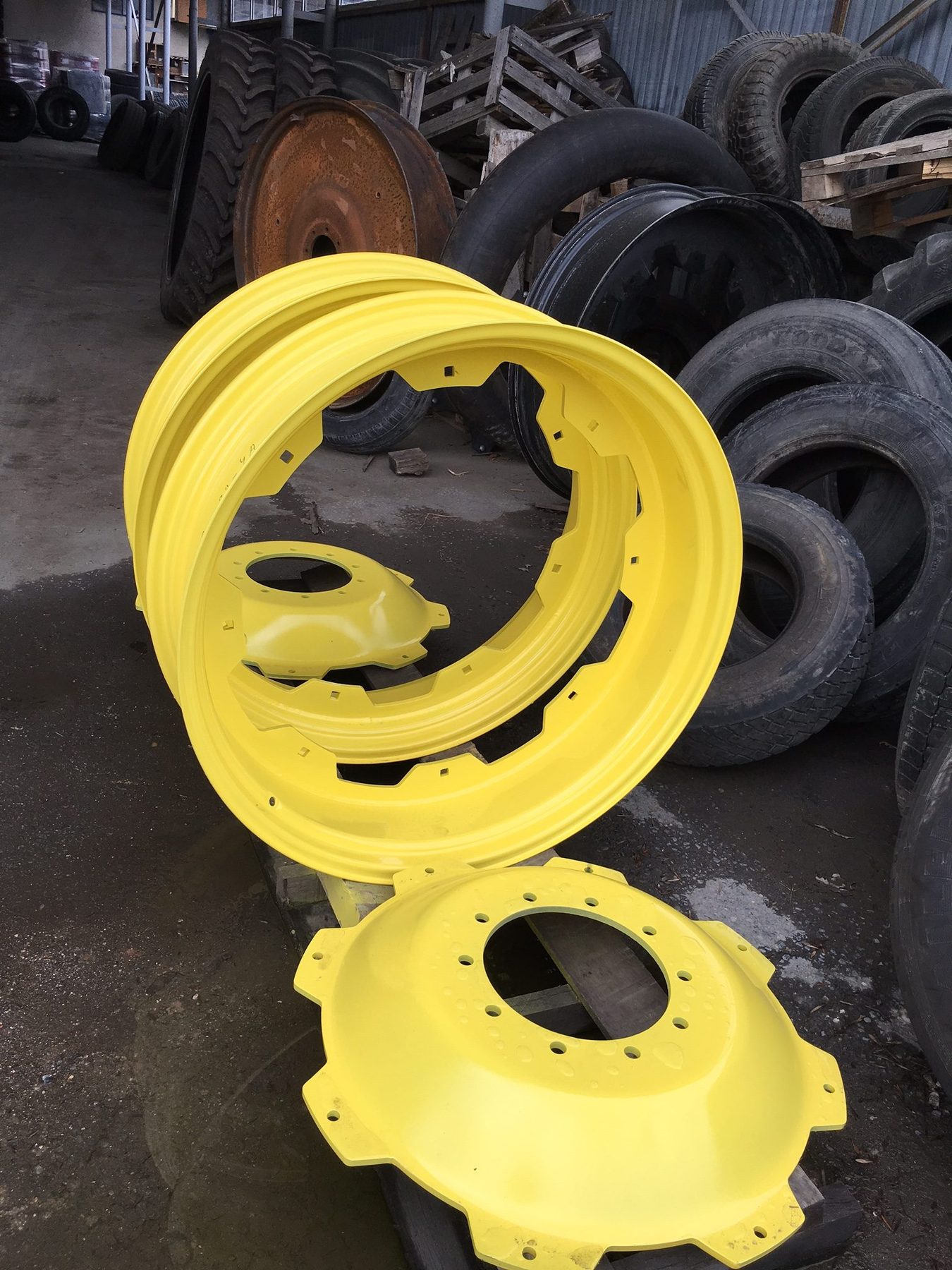 Jante de tractor pe comandă